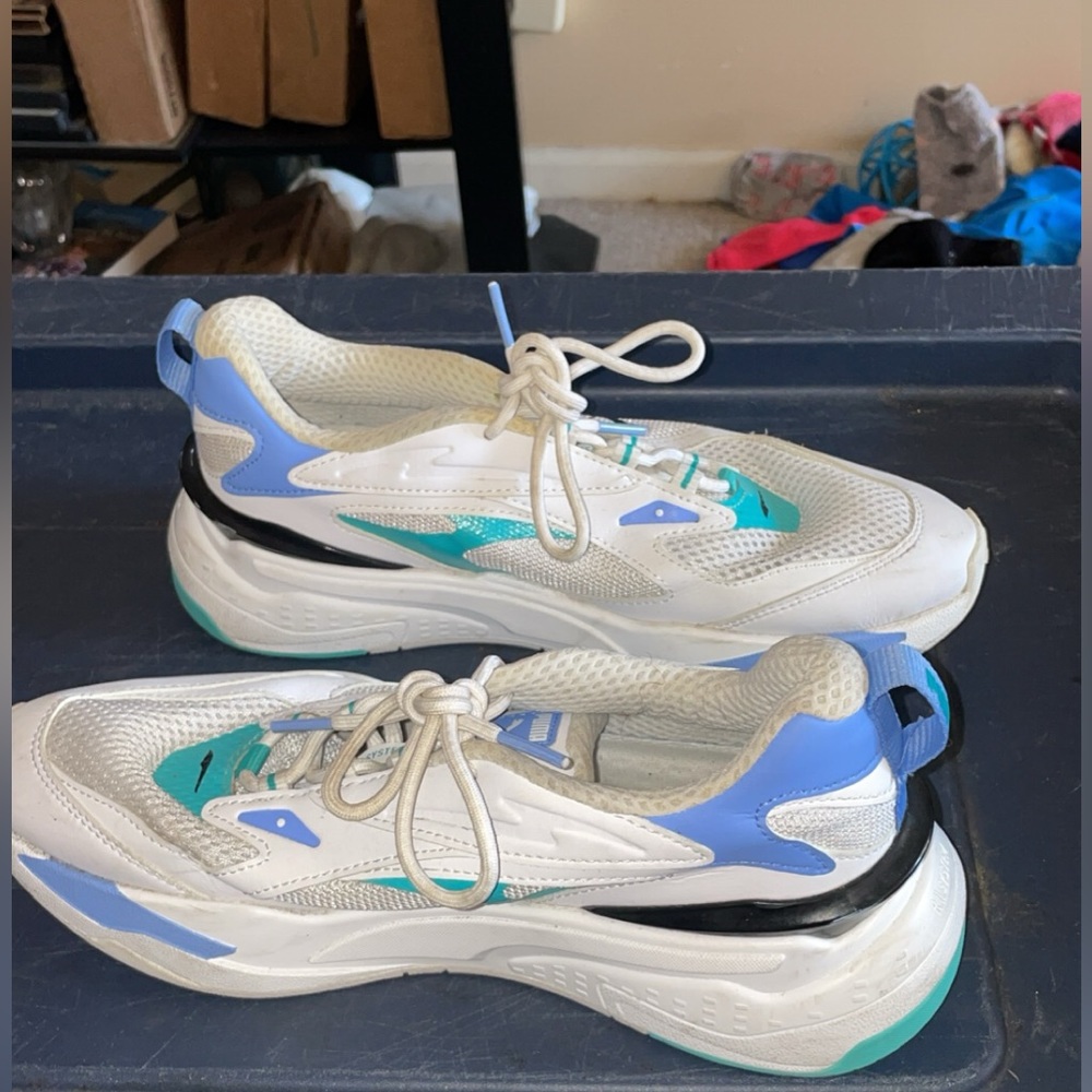 Pumas shoes